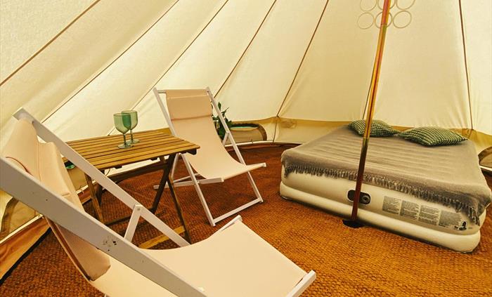 glamping for families, dog owners, couples in the Brecon Beacons National Park, South Wales